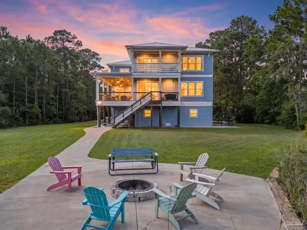 2032 Bay Point Blvd, Milton, FL 32583
