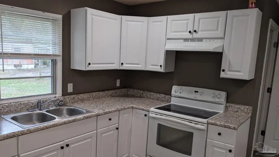 8320 Binkley St, Pensacola, FL 32514 - #2