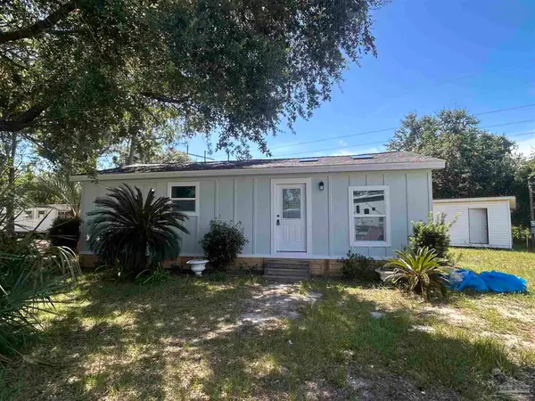 6029 Capitol Dr, Gulf Breeze, FL 32563