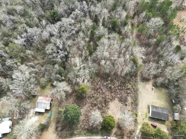 1041 Freedom Rd, Century, FL 32535