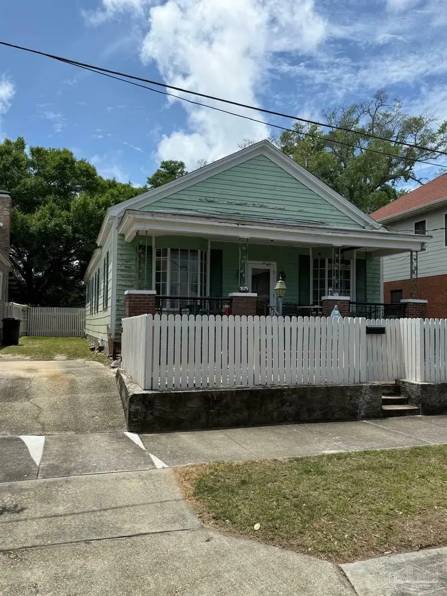 109 S Florida Blanca St, Pensacola, FL 32502 - #2