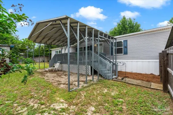 5205 Kee Memorial Dr, Pensacola, FL 32507