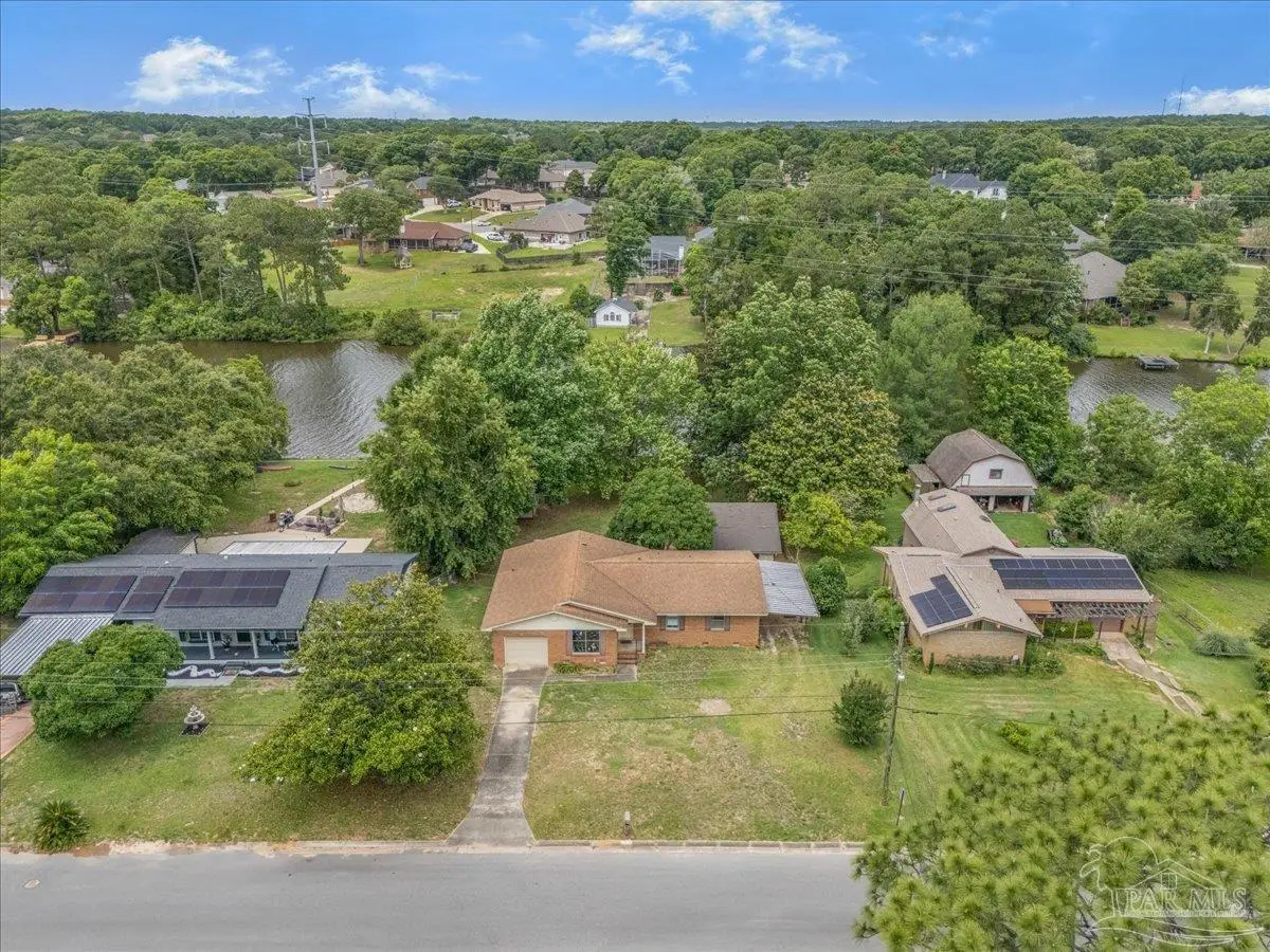 6209 E Shore Dr, Pensacola, FL 32505 - #1