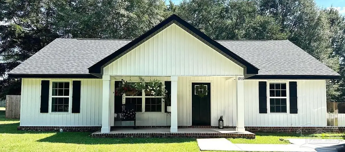 1910 W Kingsfield Rd, Cantonment, FL 32533 - #1