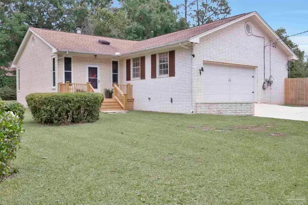 1245 Eagle Dr, Cantonment, FL 32533