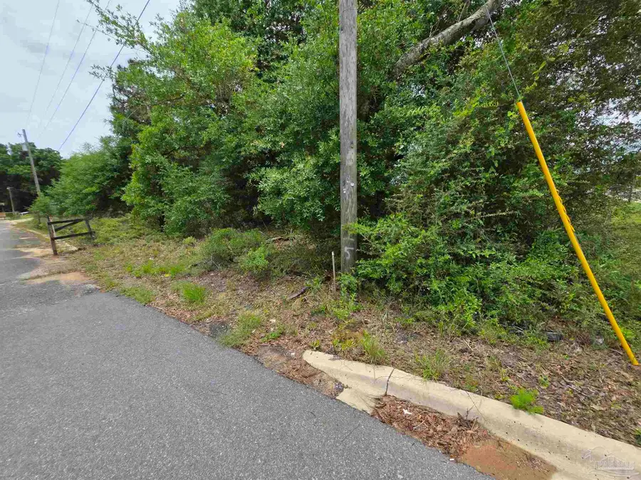 2400 BLK Longleaf Dr, Pensacola, FL 32526 - #2