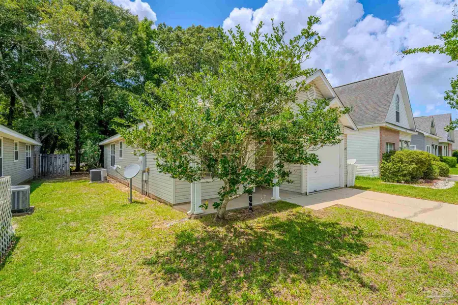 1145 Sweetbriar St, Cantonment, FL 32533 - #3