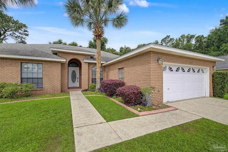 6323 Summer Lakes Ln, Pensacola, FL 32504 - #2