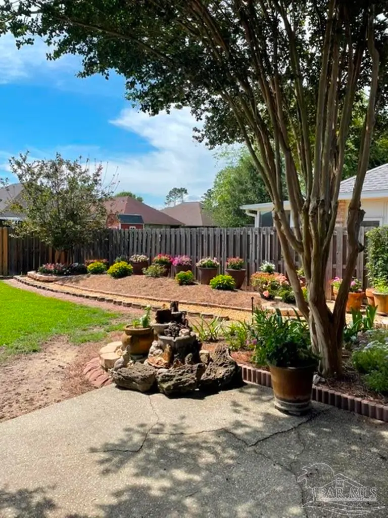 2555 Pine Forest Rd, Cantonment, FL 32533 - #2