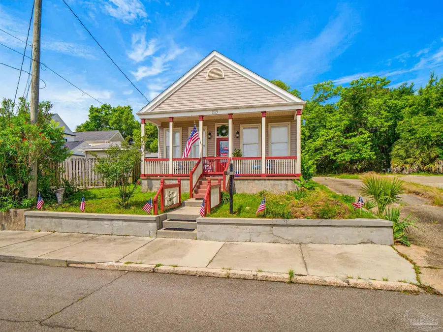 1149 N Guillemard St, Pensacola, FL 32501 - #2