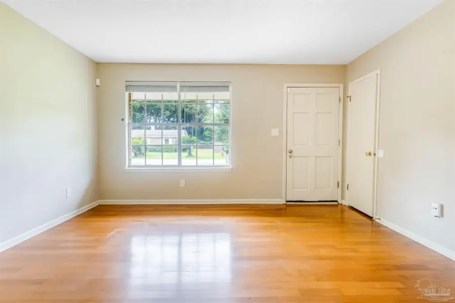 4272 W Avenida De Golf, Pace, FL 32571 - #3