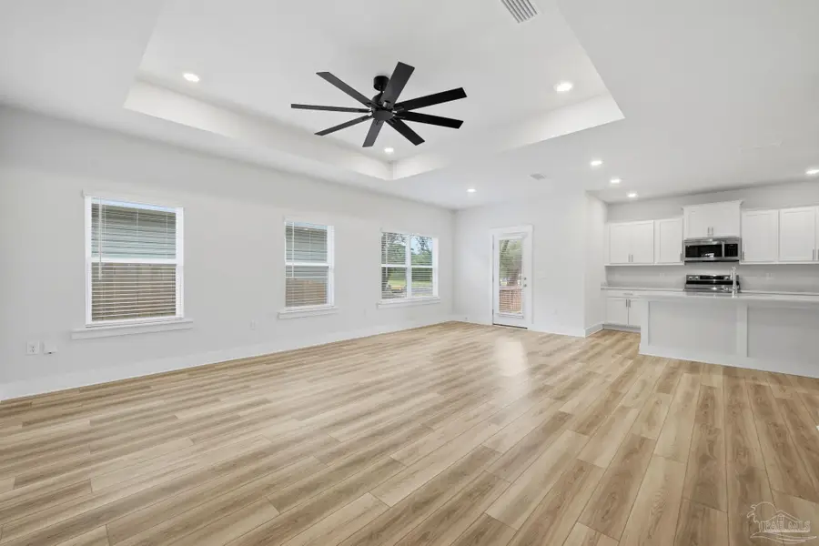 209 Camellia Dr, Cantonment, FL 32533 - #3