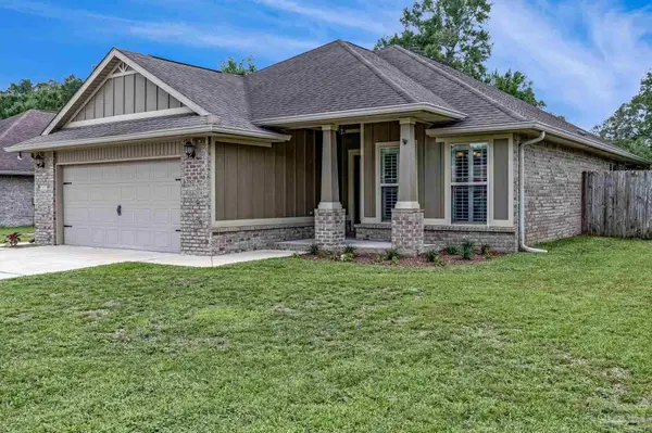 5695 Tucker Cir, Pace, FL 32571