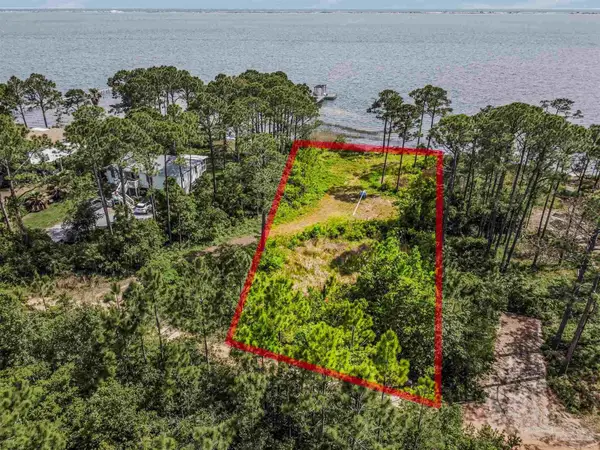 000 Kestrel Trce, Gulf Breeze, FL 32563