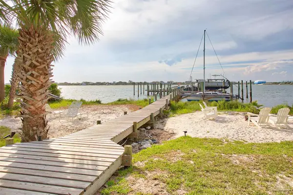 100 Ft Pickens Rd #201, Pensacola Beach, FL 32561