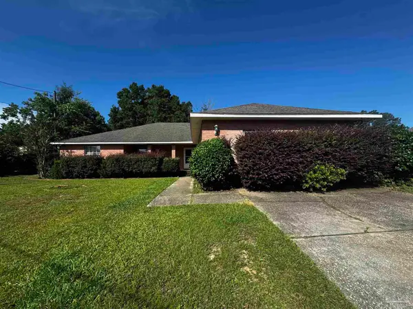 5277 Crystal Creek Cir, Pace, FL 32571