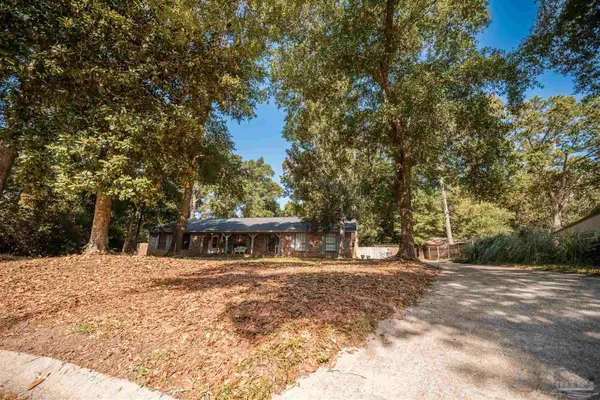 9779 Quail Hollow Ct, Pensacola, FL 32514