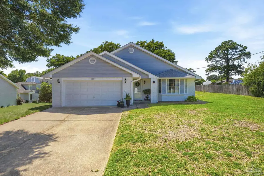4909 Alvin Dr, Pensacola, FL 32507 - #2