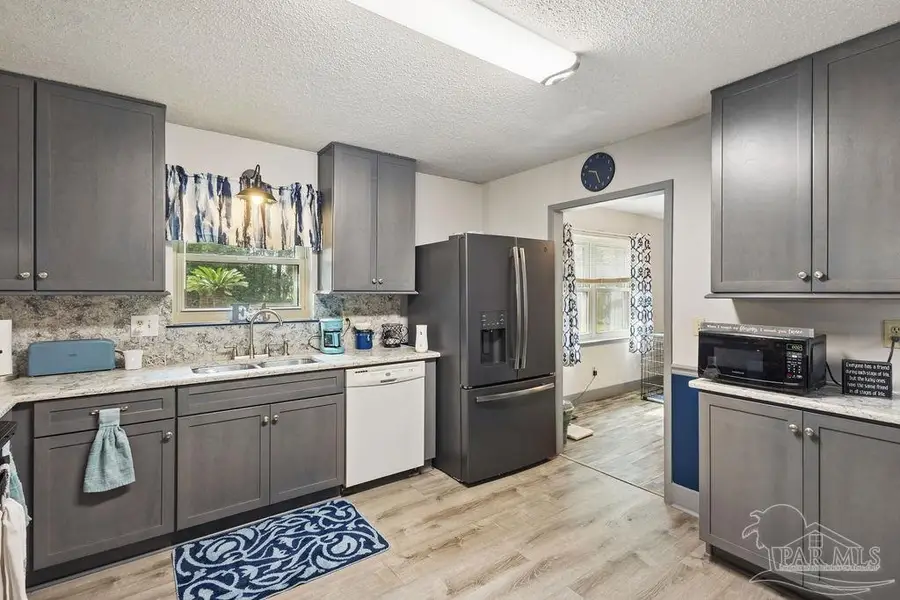 5329 Casper Cir, Milton, FL 32570 - #3