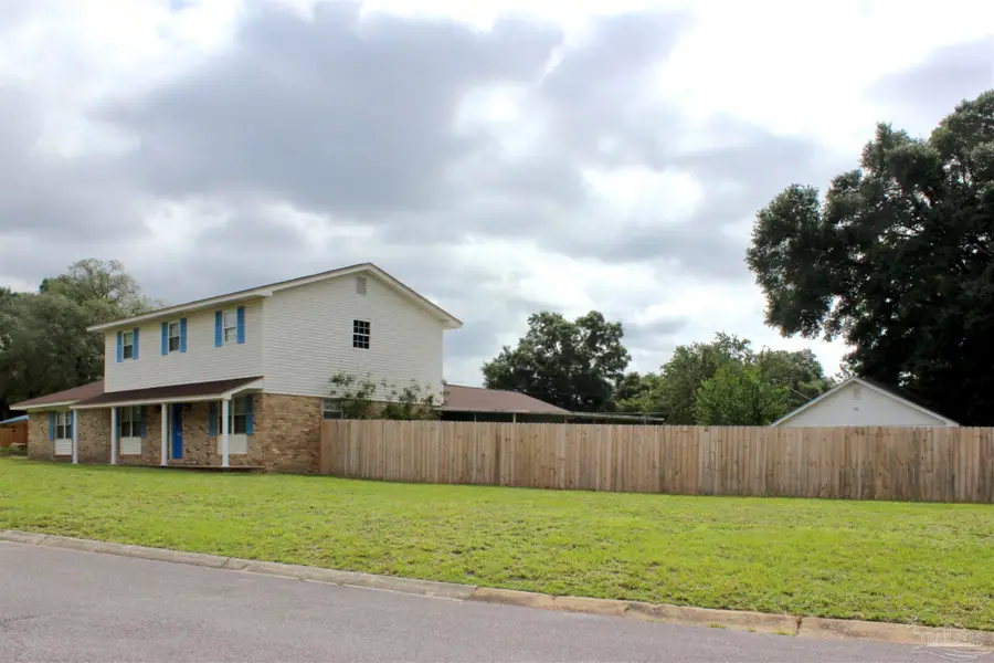 6284 Starhill Dr, Milton, FL 32570 - #3