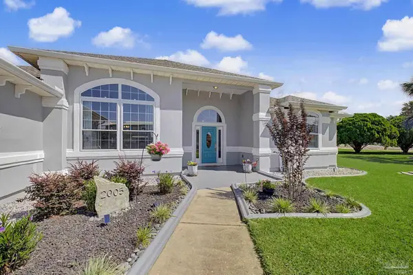 2005 Riviera Ln, Navarre, FL 32566