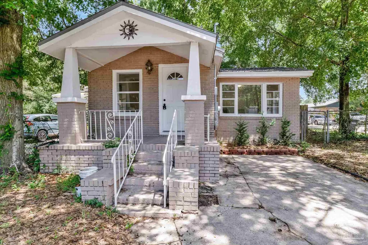 114 E Maxwell St, Pensacola, FL 32503 - #1