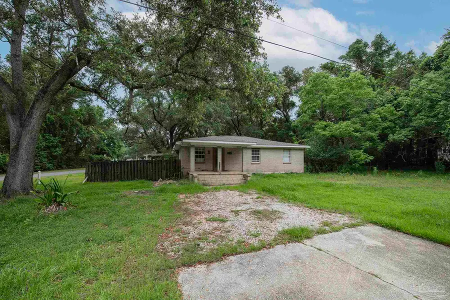 9121 Camberwell Rd, Pensacola, FL 32514 - #2