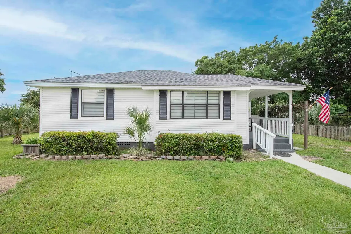 211 Berry Rd, Pensacola, FL 32507 - #1