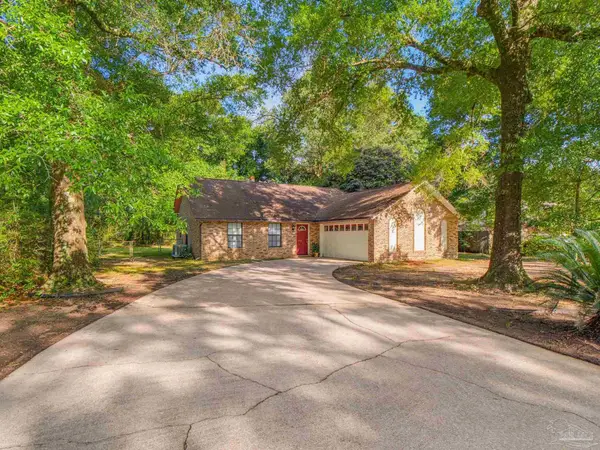 5909 Lawson Ln, Milton, FL 32570