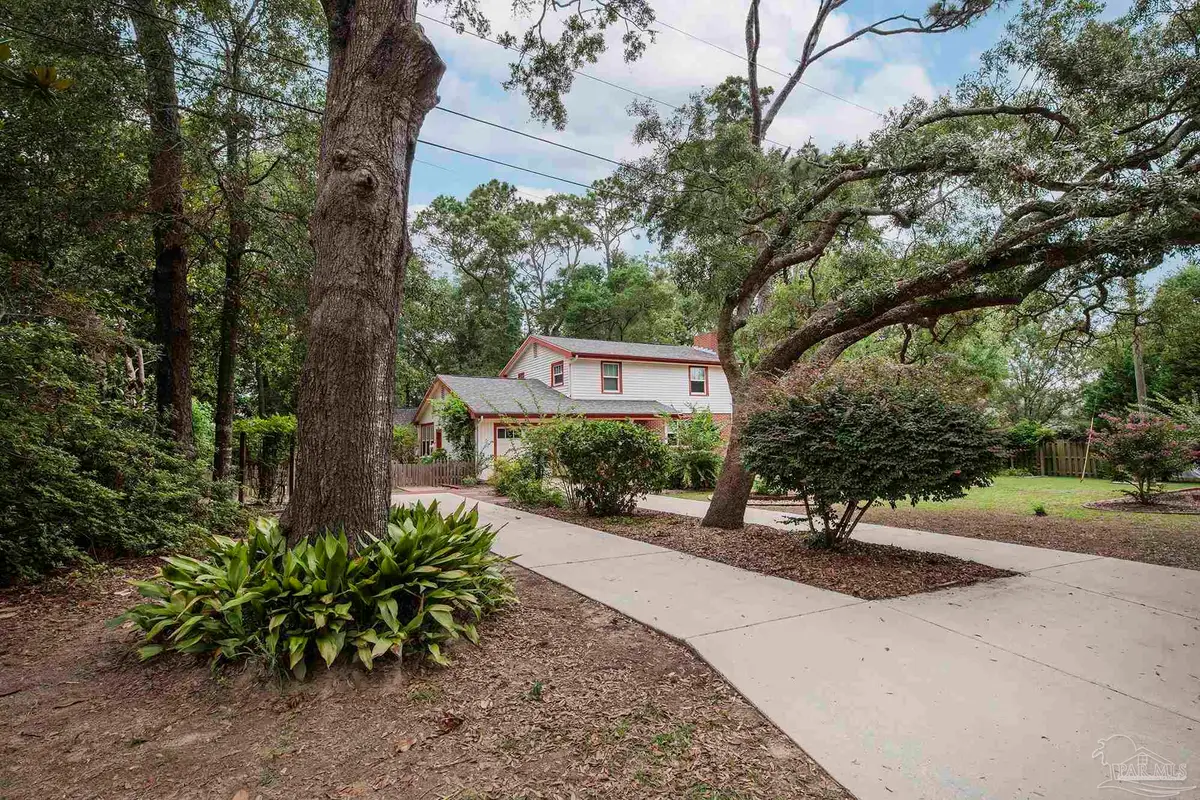 2020 E Bobe St, Pensacola, FL 32503 - #1