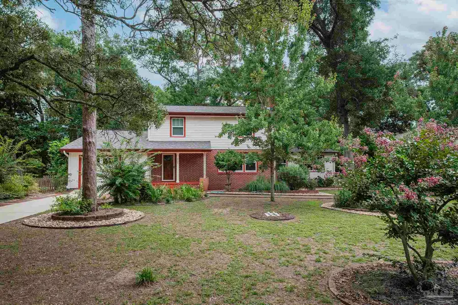 2020 E Bobe St, Pensacola, FL 32503 - #2