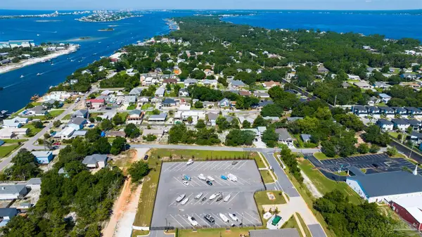 5700 Monterey Ave, Pensacola, FL 32507