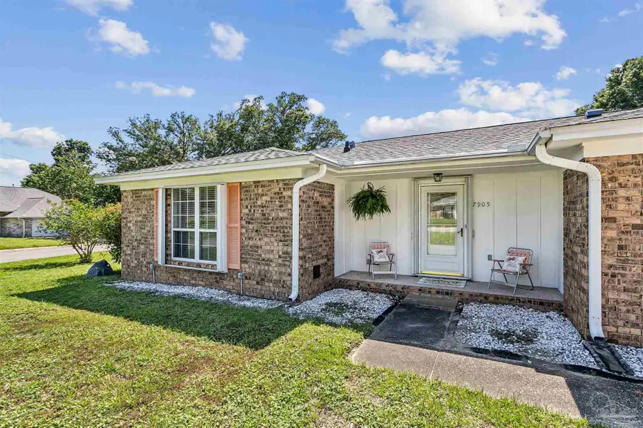 7905 Charter Oaks Dr, Pensacola, FL 32514 - #2