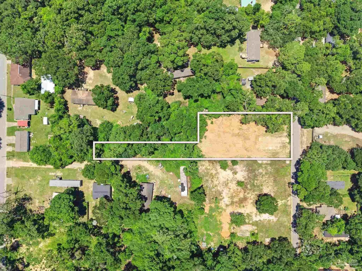 229 Barker St, Pensacola, FL 32514 - #1