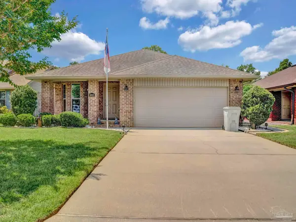 4399 Winona Ln, Pace, FL 32571