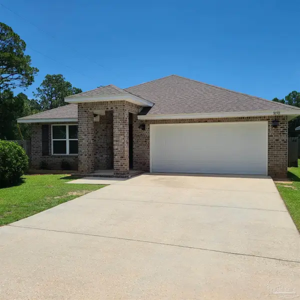 10501 Queens Gate Cir, Pensacola, FL 32506