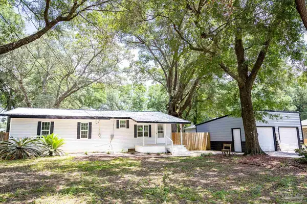 6622 Hinote St, Milton, FL 32570