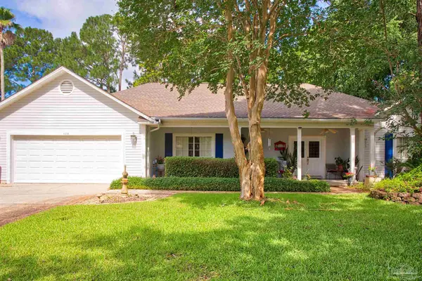 1335 Tour Dr, Gulf Breeze, FL 32563