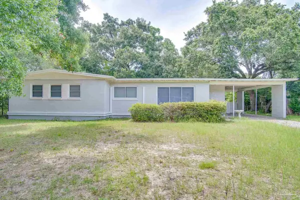 906 Ontario Ln, Pensacola, FL 32505