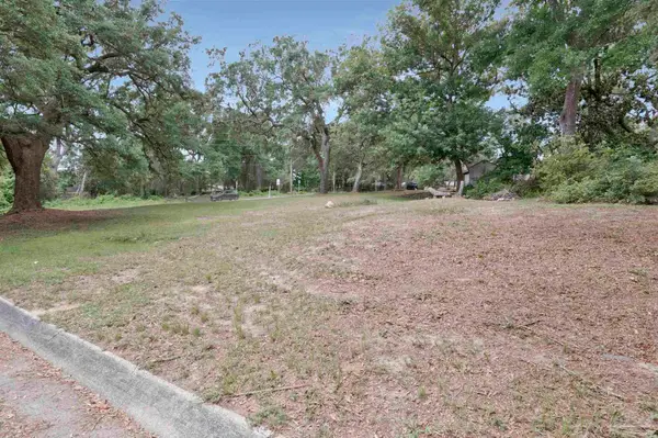 4891 Creighton Rd, Pensacola, FL 32504