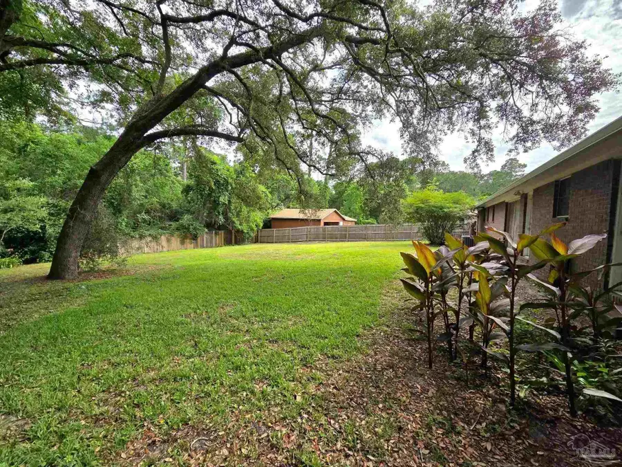 8235 Sedgefield Dr, Pensacola, FL 32507 - #3