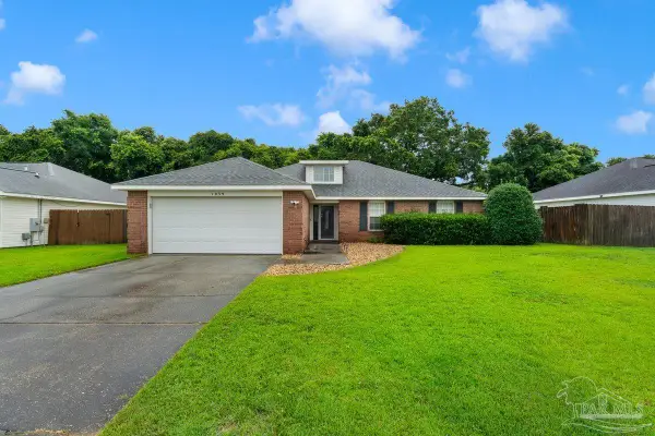 1039 Brownfield Rd, Pensacola, FL 32526