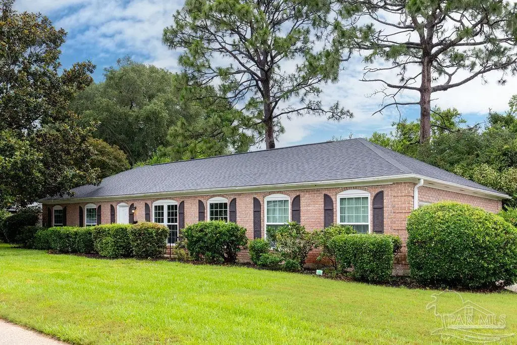 4180 Kingsberry Dr, Pensacola, FL 32504 - #1