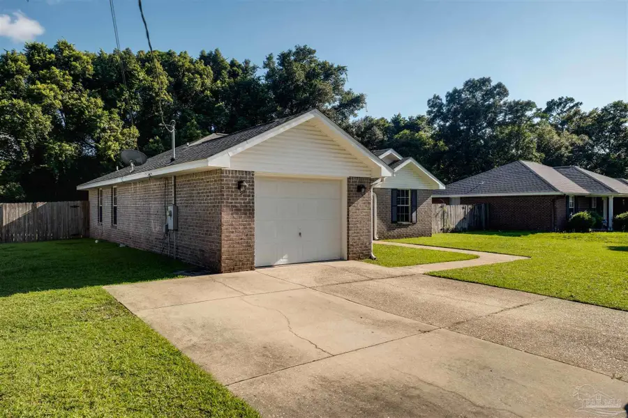 6171 Ashton Woods Cir, Milton, FL 32570 - #2