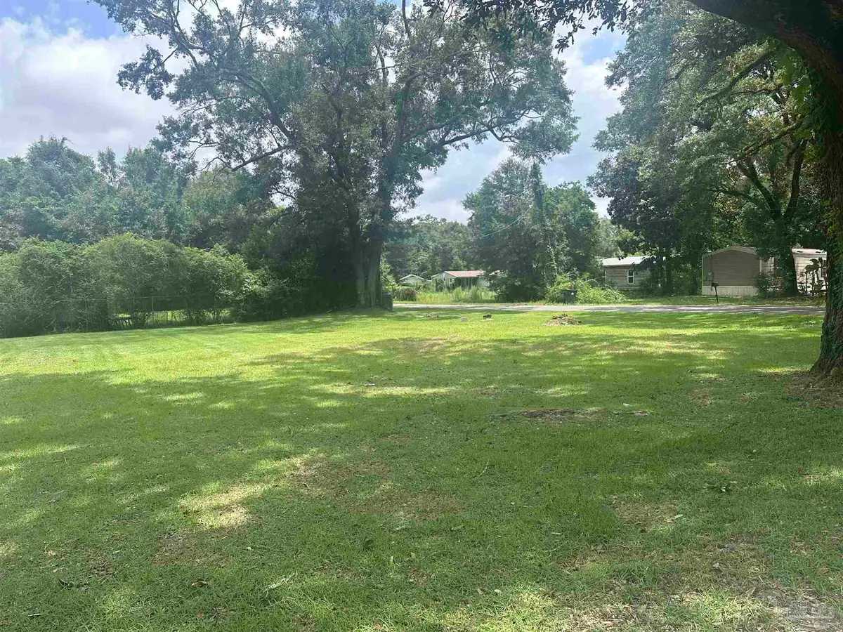 8 Dianah St, Pensacola, FL 32503 - #1