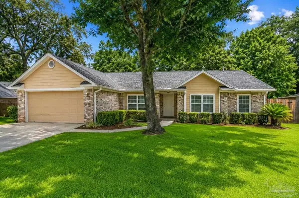 5100 Bradford Dr, Pace, FL 32571
