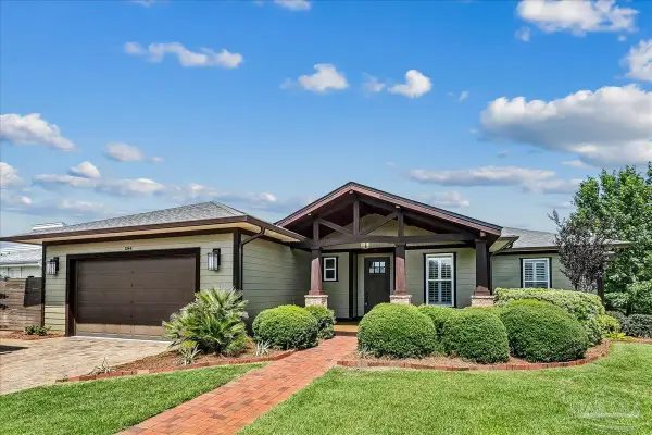 1244 Summit Ln, Gulf Breeze, FL 32563