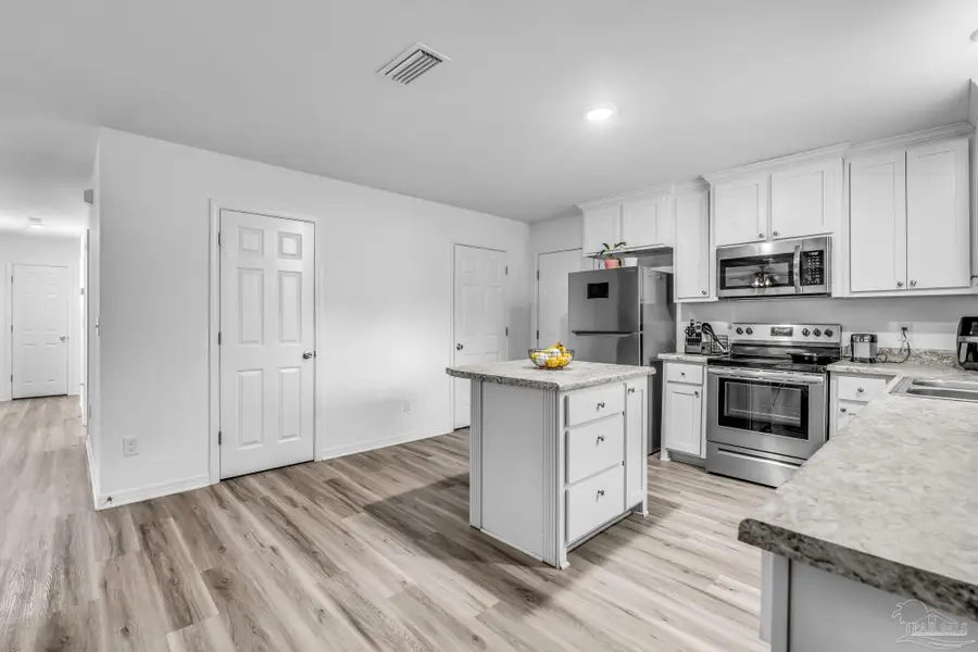 2606 Gulf Beach Hwy, Pensacola, FL 32507 - #3