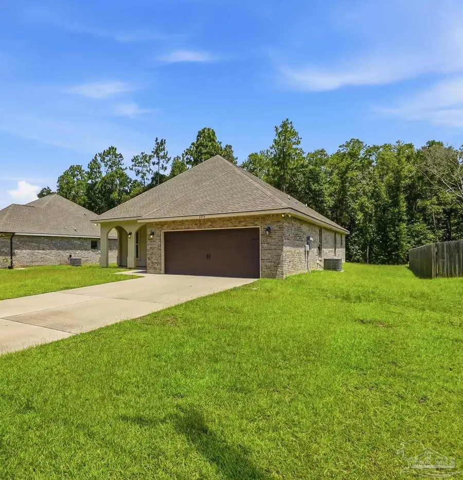 6054 Cherokee Dr, Milton, FL 32570 - #3