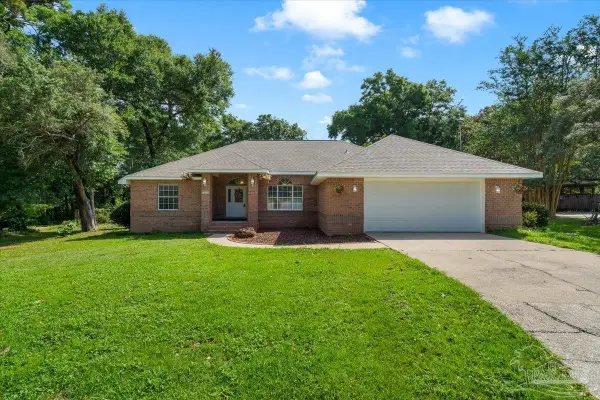 10738 Magnolia Ln, Lillian, AL 36549